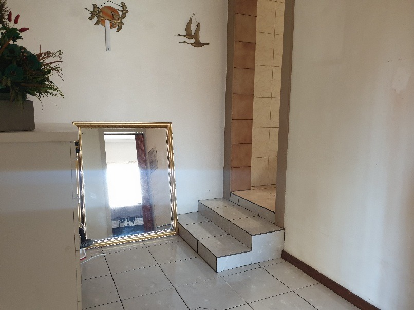 To Let 1 Bedroom Property for Rent in Sinoville Gauteng