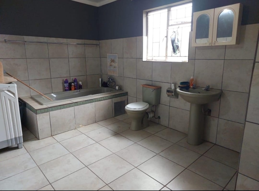 7 Bedroom Property for Sale in Bultfontein A H Gauteng