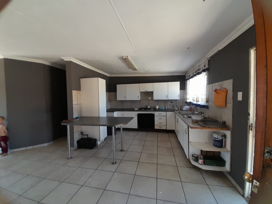 7 Bedroom Property for Sale in Bultfontein A H Gauteng