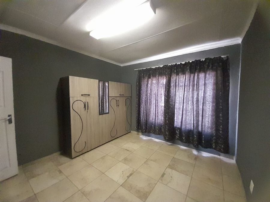 7 Bedroom Property for Sale in Bultfontein A H Gauteng