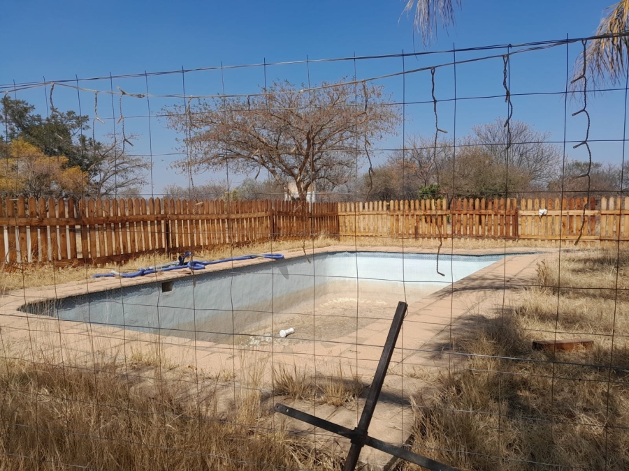 7 Bedroom Property for Sale in Bultfontein A H Gauteng