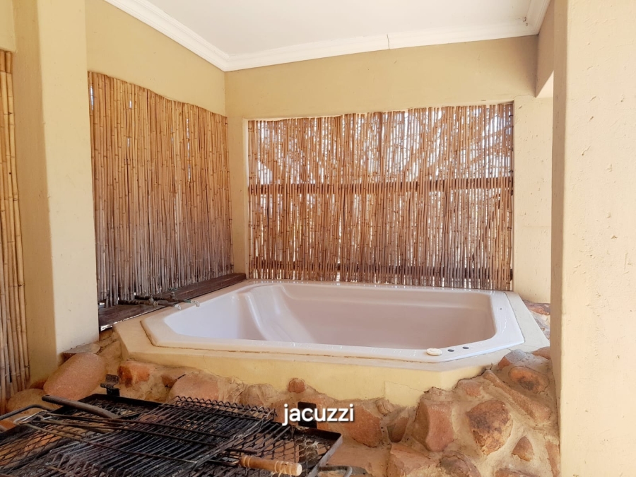 5 Bedroom Property for Sale in Roodeplaat Gauteng