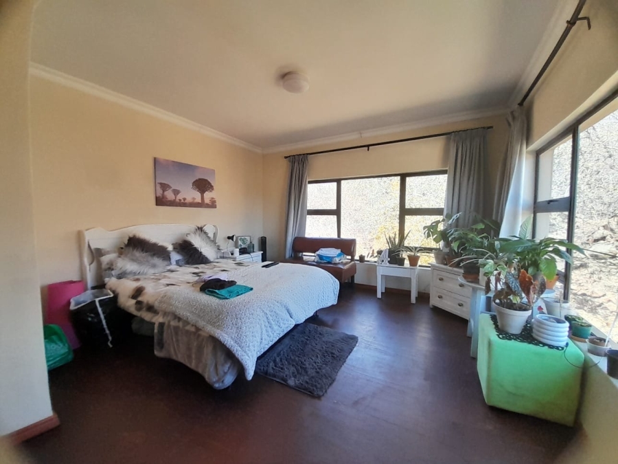 5 Bedroom Property for Sale in Roodeplaat Gauteng