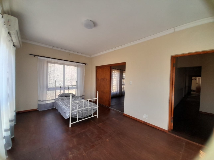 5 Bedroom Property for Sale in Roodeplaat Gauteng