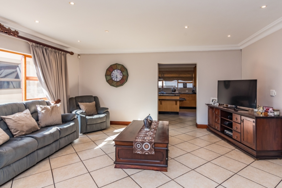 3 Bedroom Property for Sale in Ruimsig Country Estate Gauteng