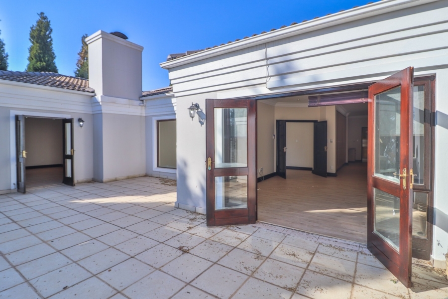 5 Bedroom Property for Sale in Atholl Gauteng