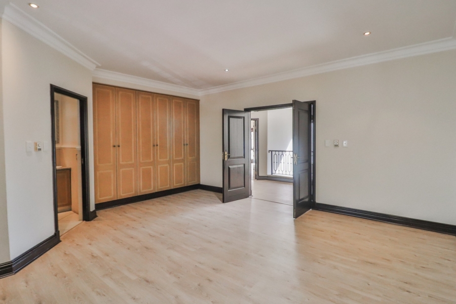 5 Bedroom Property for Sale in Atholl Gauteng