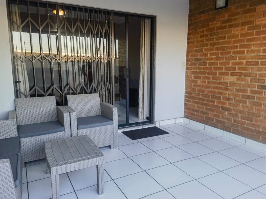 To Let 3 Bedroom Property for Rent in Greenstone Hill Gauteng