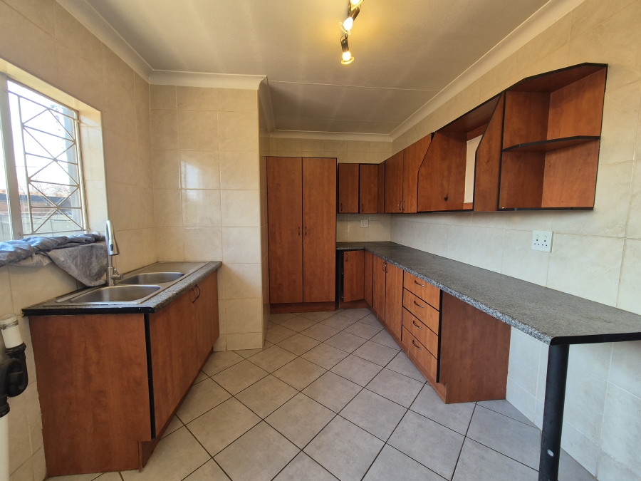 3 Bedroom Property for Sale in Klopperpark Gauteng