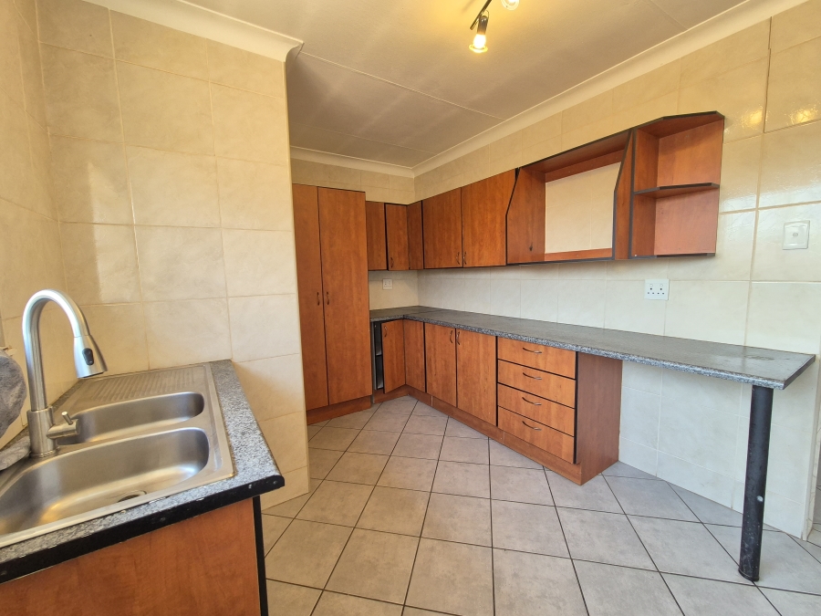 3 Bedroom Property for Sale in Klopperpark Gauteng