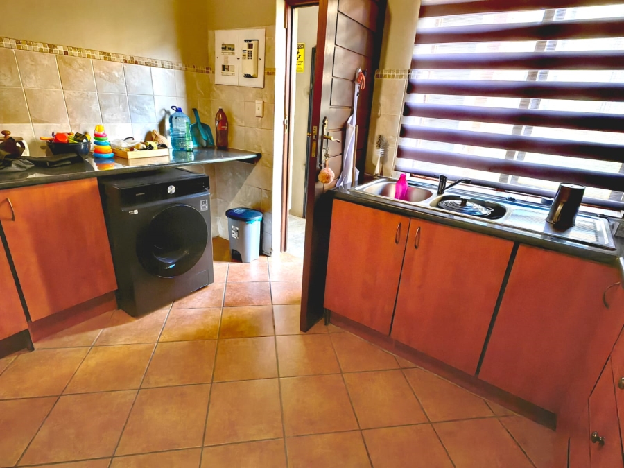 2 Bedroom Property for Sale in Montana Tuine Gauteng