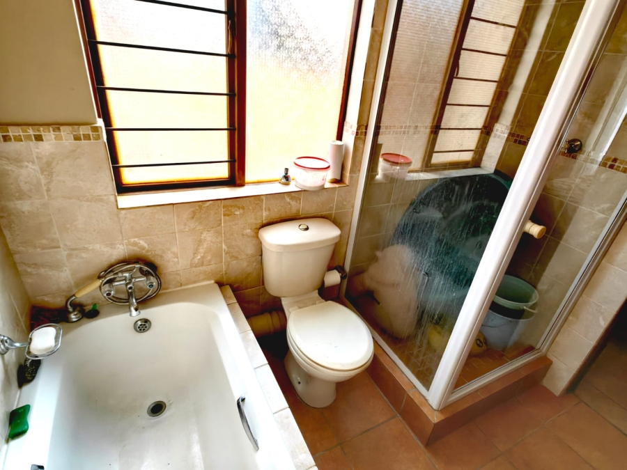 2 Bedroom Property for Sale in Montana Tuine Gauteng