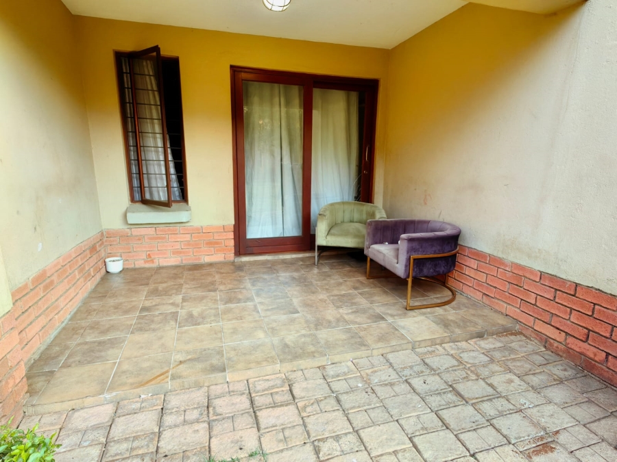 2 Bedroom Property for Sale in Montana Tuine Gauteng