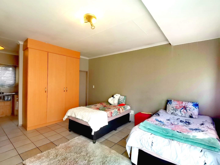 1 Bedroom Property for Sale in Braamfontein Gauteng