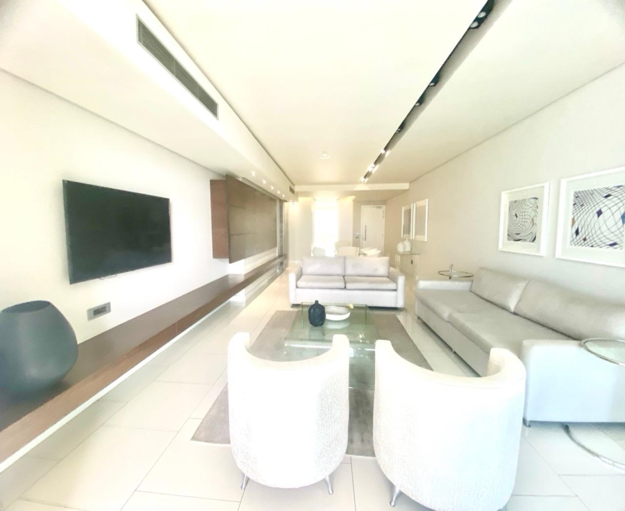 To Let 2 Bedroom Property for Rent in Sandhurst Gauteng