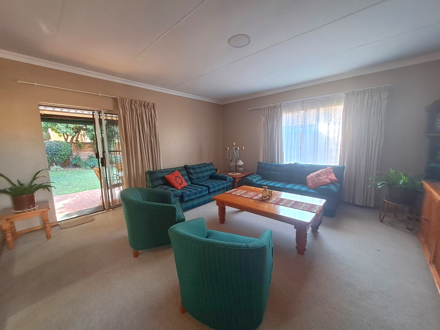 3 Bedroom Property for Sale in Eldoraigne Gauteng