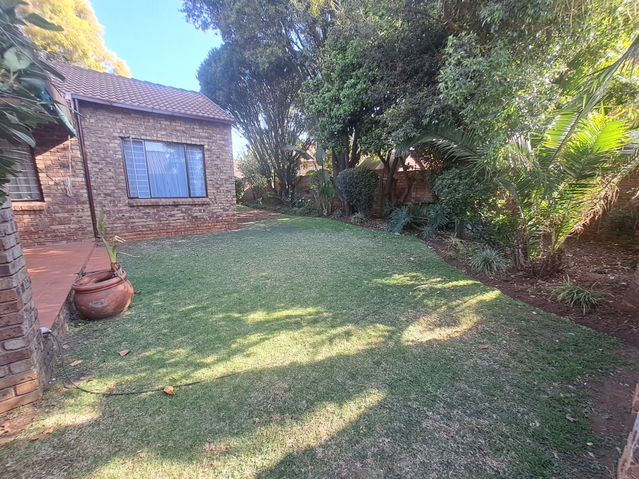 3 Bedroom Property for Sale in Eldoraigne Gauteng