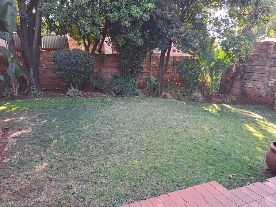 3 Bedroom Property for Sale in Eldoraigne Gauteng