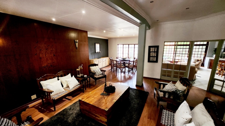 5 Bedroom Property for Sale in Eldoraigne Gauteng