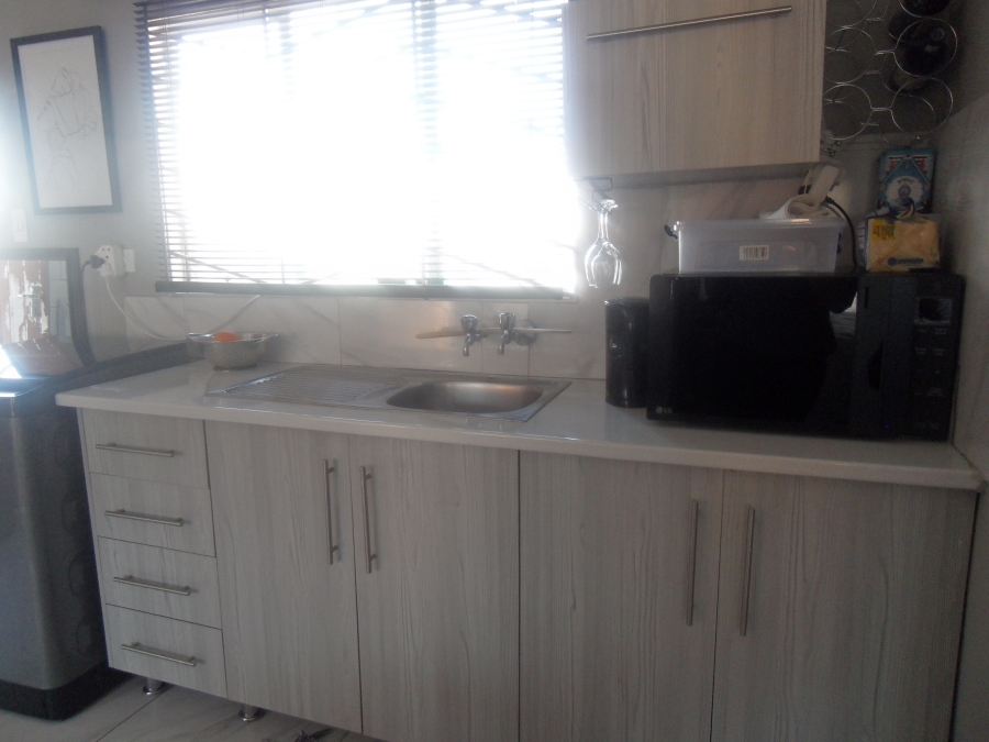 1 Bedroom Property for Sale in Bramley View Gauteng