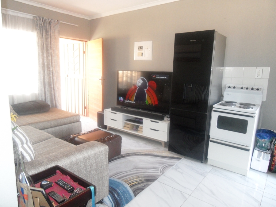 1 Bedroom Property for Sale in Bramley View Gauteng