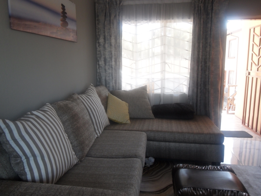 1 Bedroom Property for Sale in Bramley View Gauteng