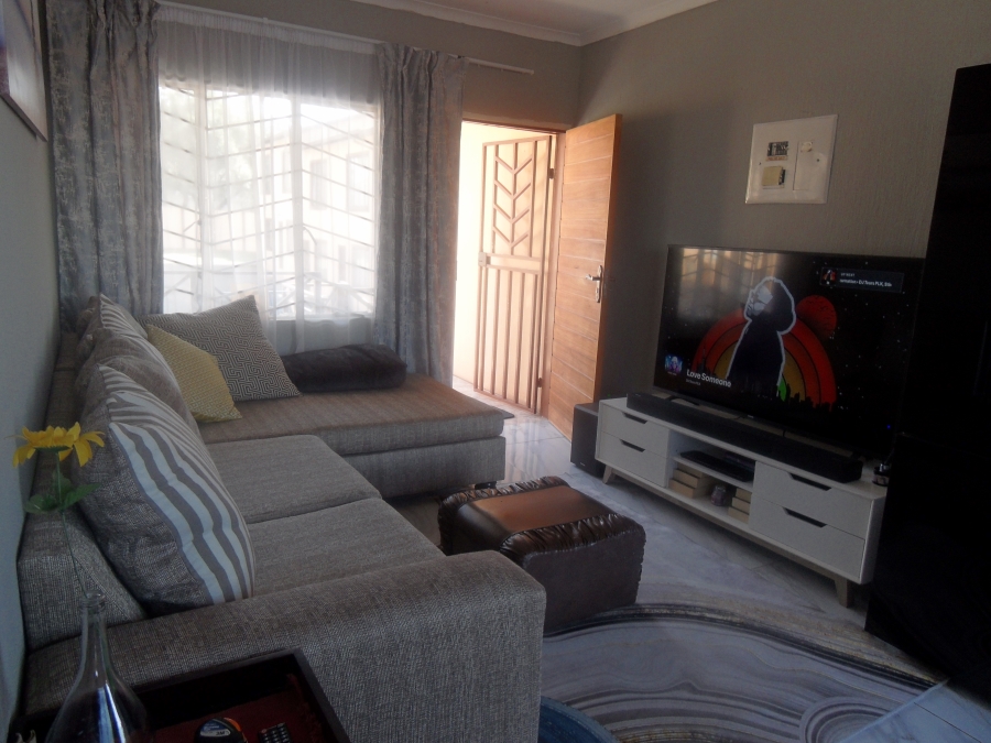 1 Bedroom Property for Sale in Bramley View Gauteng