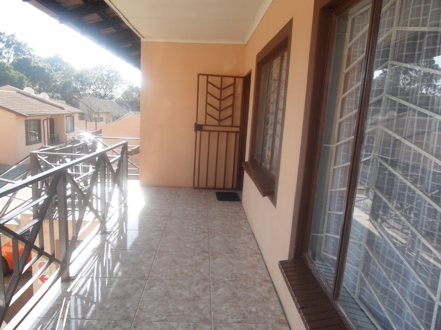 1 Bedroom Property for Sale in Bramley View Gauteng