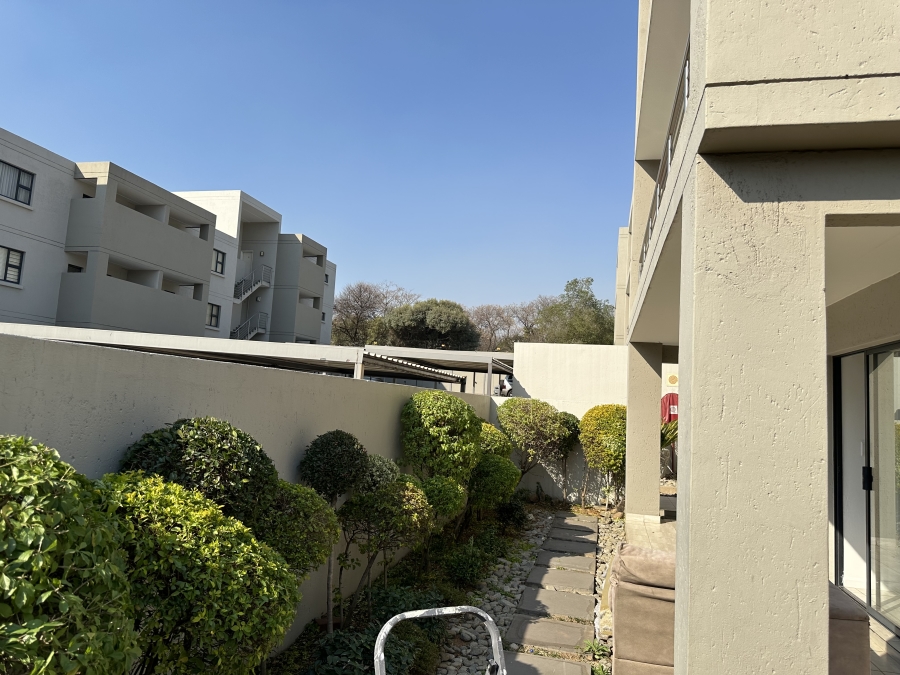 To Let 2 Bedroom Property for Rent in Rivonia Gauteng