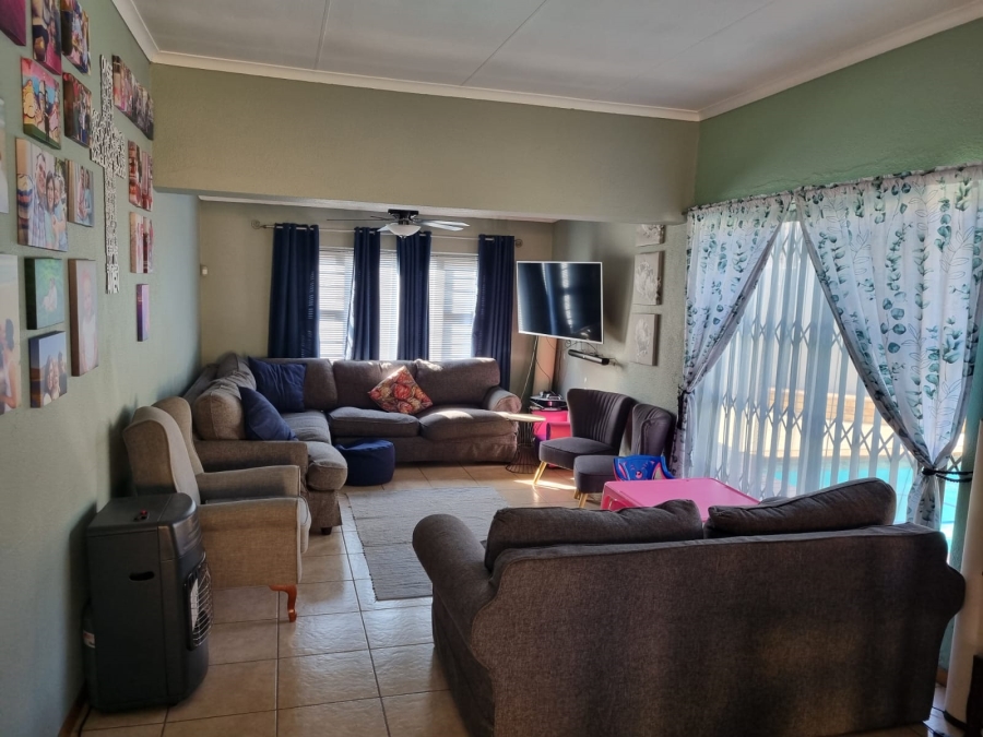 3 Bedroom Property for Sale in Elandshaven Gauteng