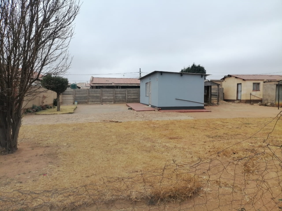 1 Bedroom Property for Sale in Etwatwa Gauteng