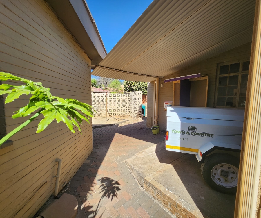 4 Bedroom Property for Sale in Birchleigh Gauteng