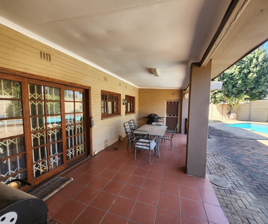 4 Bedroom Property for Sale in Birchleigh Gauteng