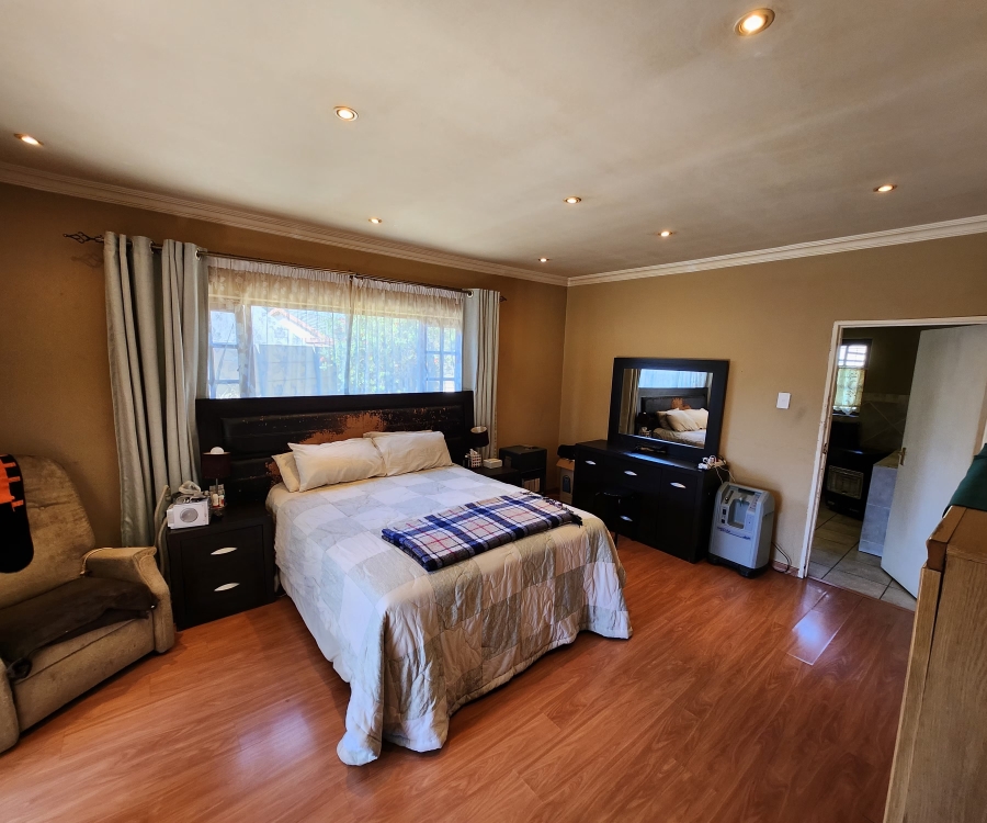 4 Bedroom Property for Sale in Birchleigh Gauteng