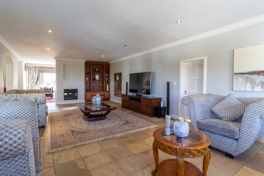 5 Bedroom Property for Sale in Cornwall Hill Gauteng