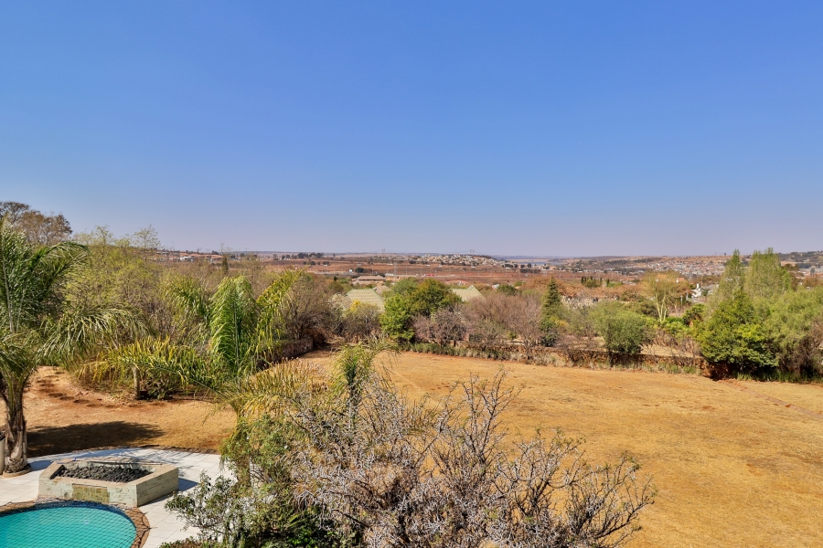 5 Bedroom Property for Sale in Cornwall Hill Gauteng