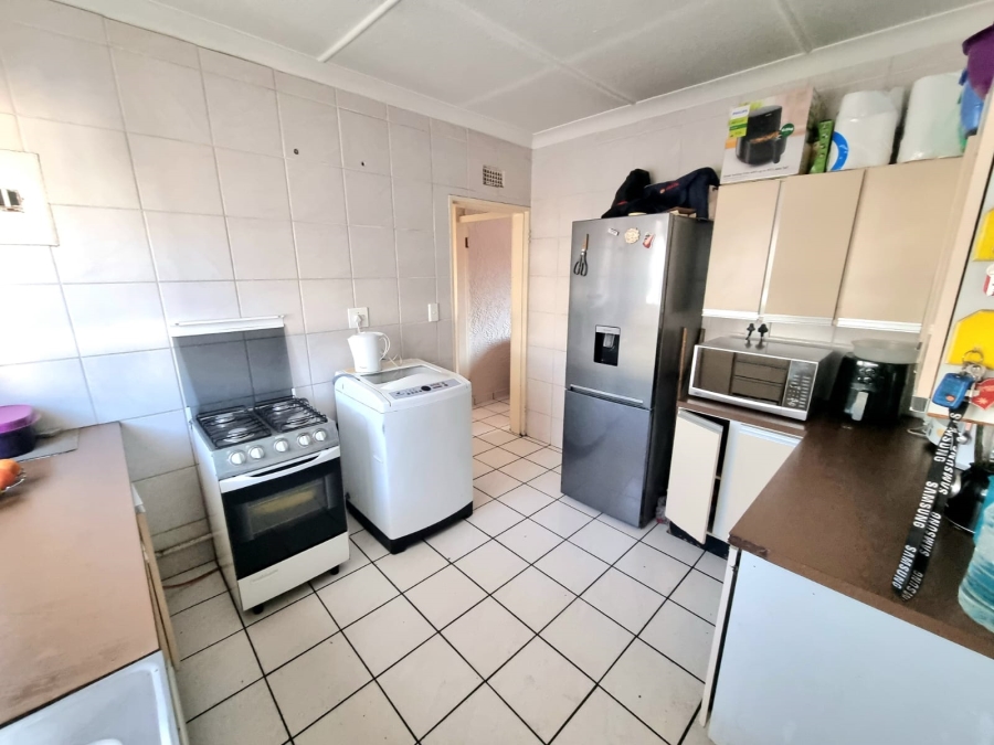 2 Bedroom Property for Sale in Townsview Gauteng