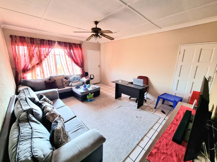 2 Bedroom Property for Sale in Townsview Gauteng