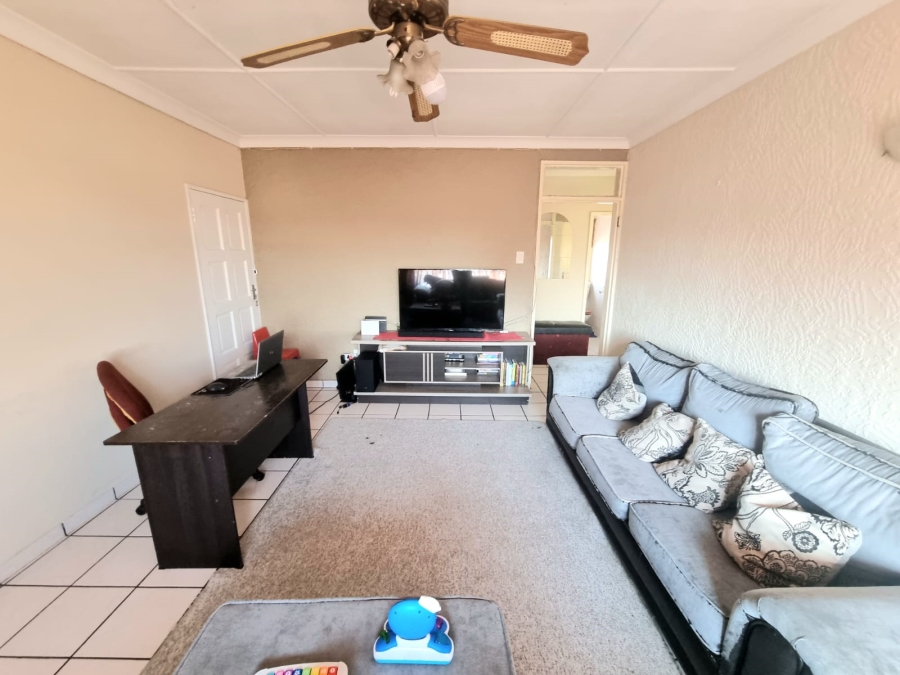 2 Bedroom Property for Sale in Townsview Gauteng