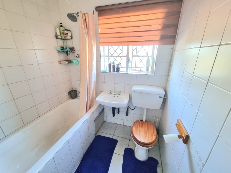 2 Bedroom Property for Sale in Townsview Gauteng