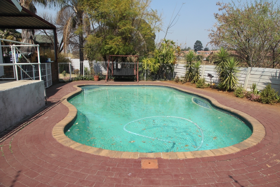 4 Bedroom Property for Sale in Illiondale Gauteng