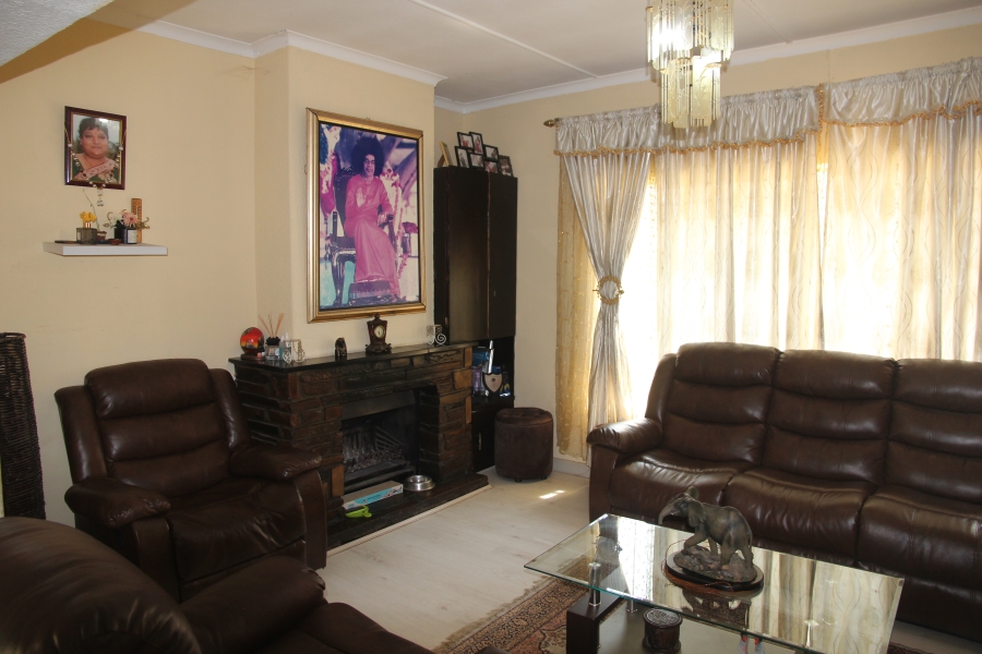 4 Bedroom Property for Sale in Illiondale Gauteng