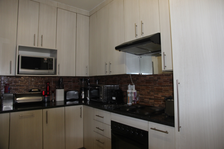 4 Bedroom Property for Sale in Illiondale Gauteng