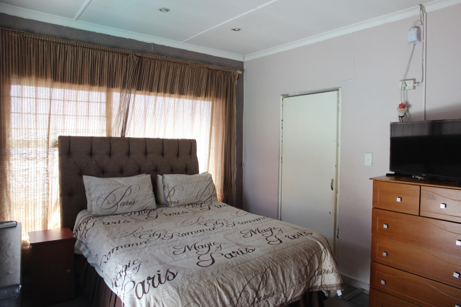 4 Bedroom Property for Sale in Illiondale Gauteng