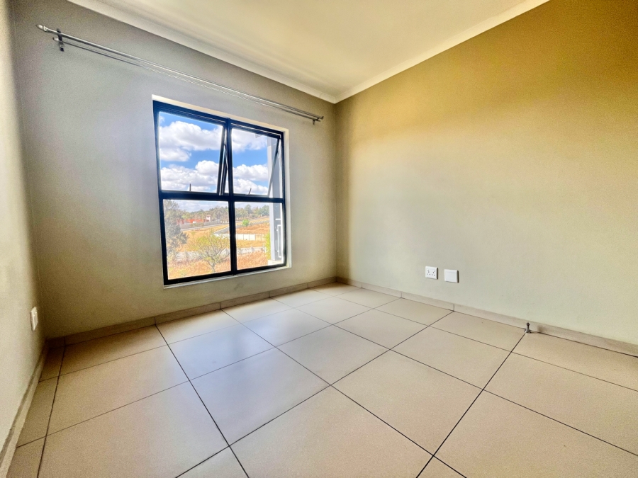 To Let 1 Bedroom Property for Rent in Erand Gardens Gauteng