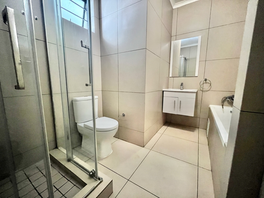 To Let 1 Bedroom Property for Rent in Erand Gardens Gauteng