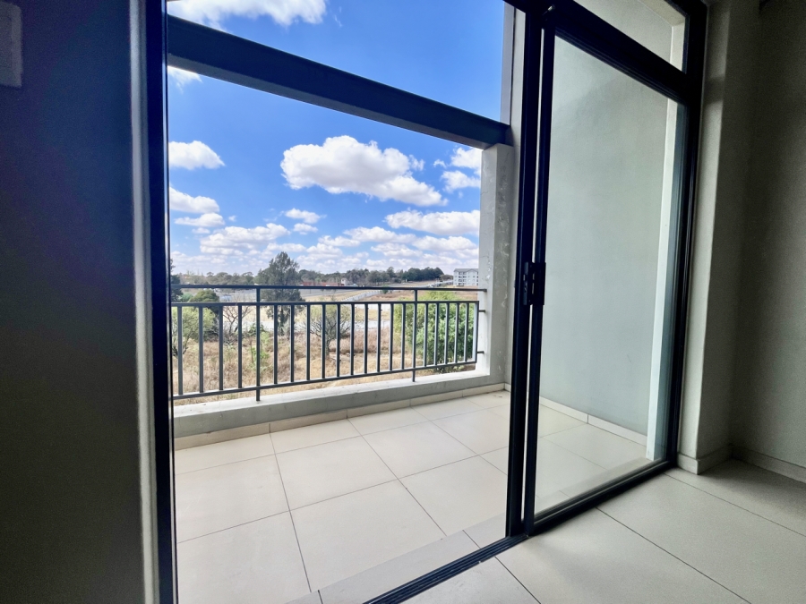 To Let 1 Bedroom Property for Rent in Erand Gardens Gauteng