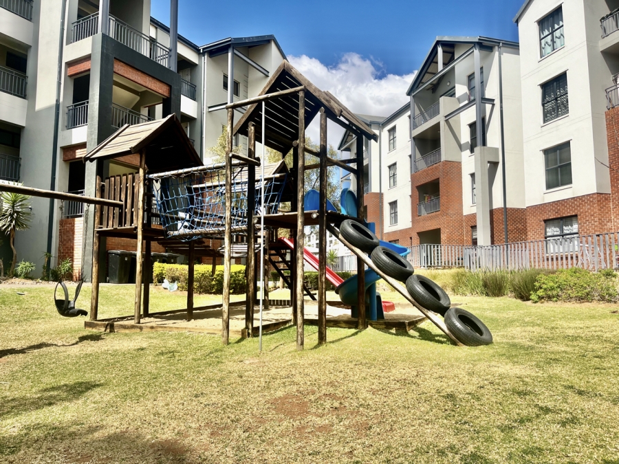 To Let 1 Bedroom Property for Rent in Erand Gardens Gauteng