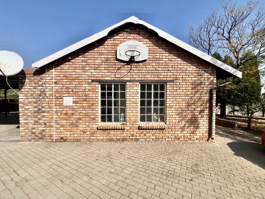 To Let 2 Bedroom Property for Rent in Vorna Valley Gauteng