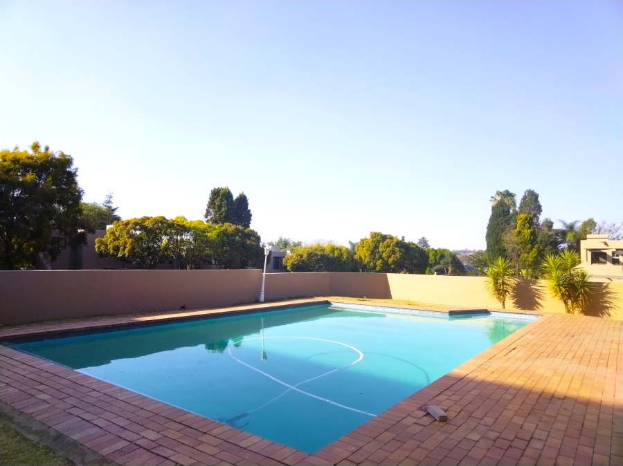 To Let 2 Bedroom Property for Rent in Morningside Manor Gauteng